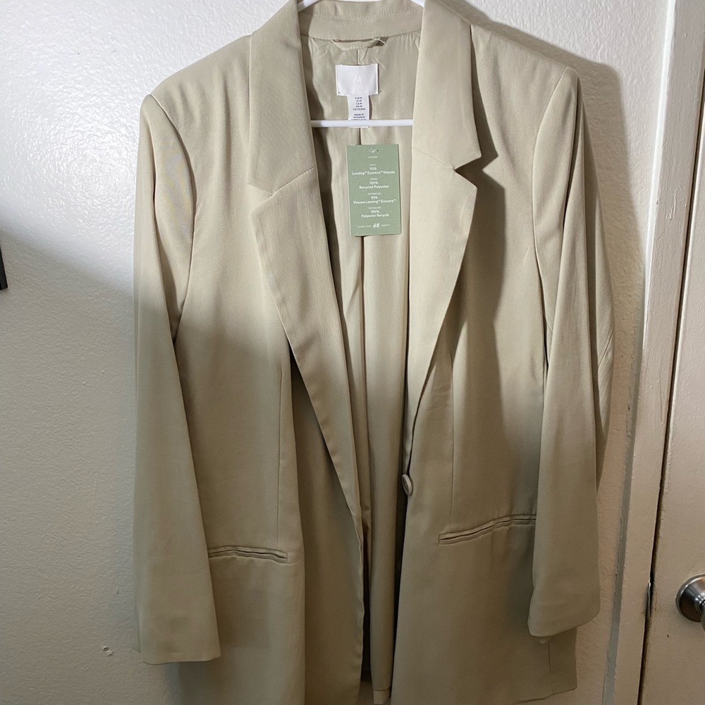 H&M Womens Medium oversized blazer NWT tan grey